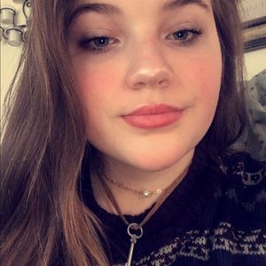 Meet your Posher, Elana